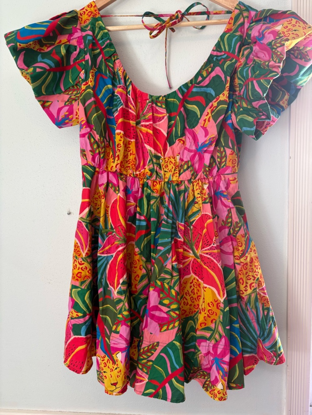 SHEIN MEDIUM ✨ adult tropical Hot Pink Lightweight dress EUC